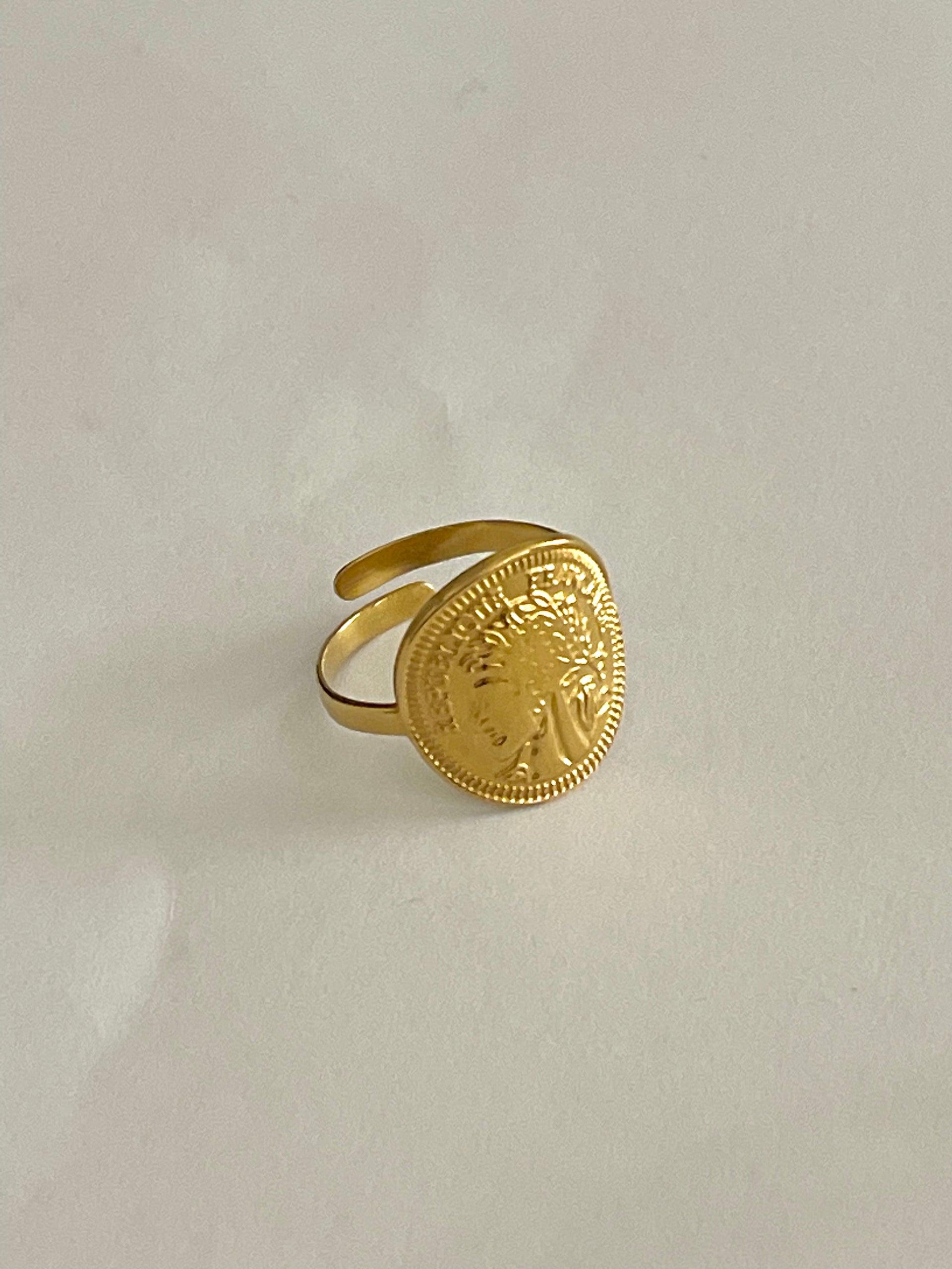 Anillo de outlet moneda de oro